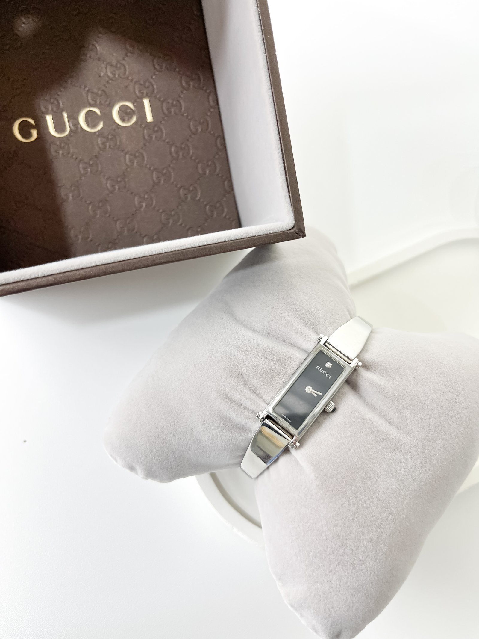 Gucci 'The Monochromatic Muse'