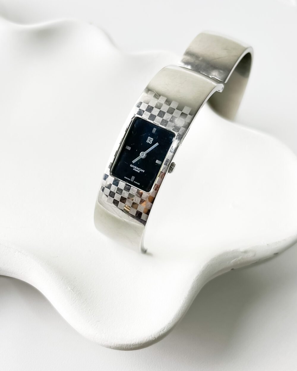 Givenchy ‘The Materialist Sterling Frost’