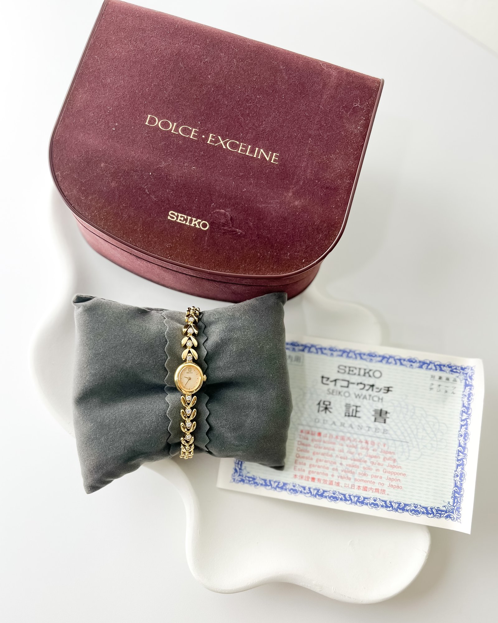 SEIKO 'The Exceline Quiet Socialite'
